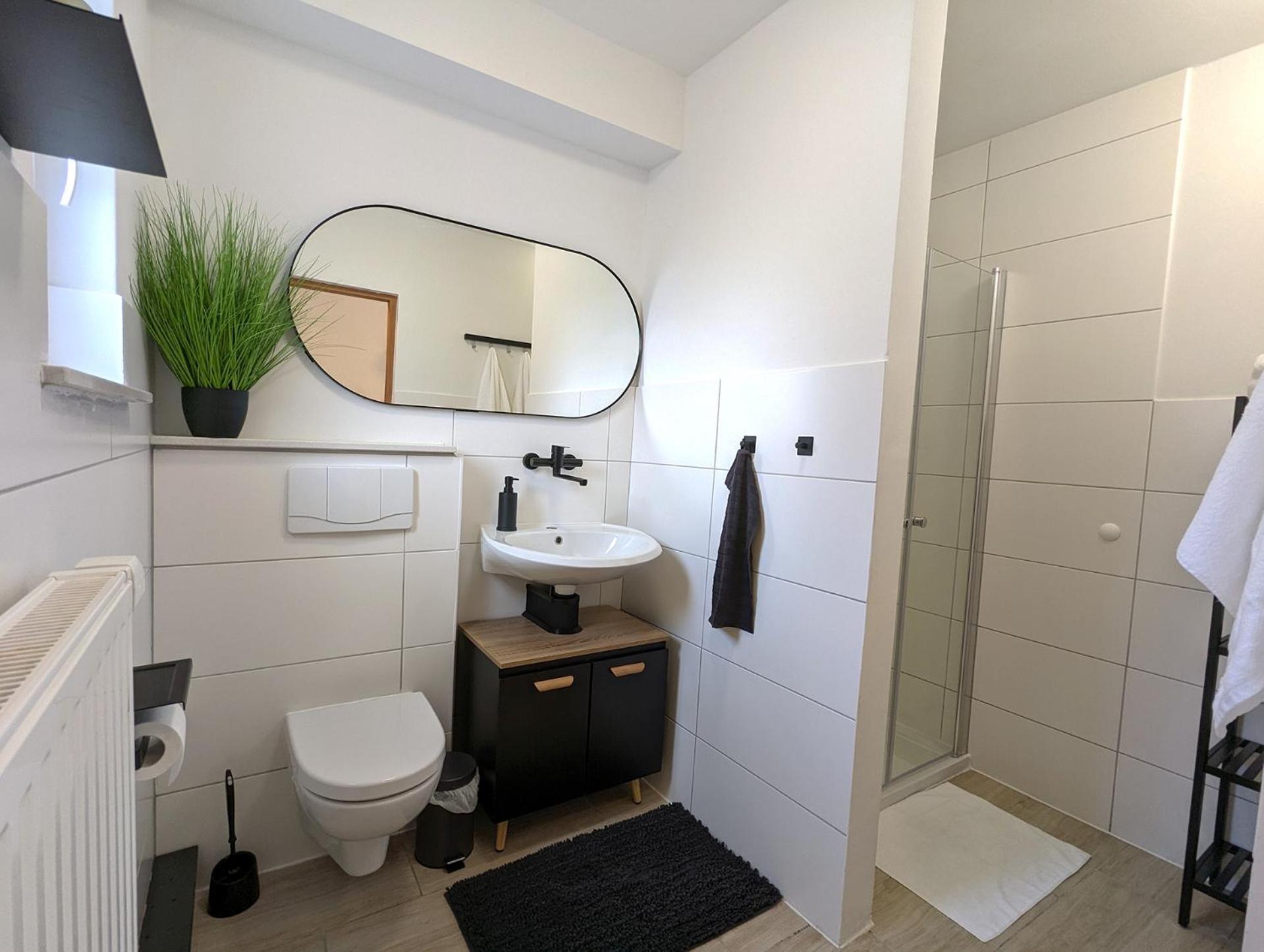 Bestime - 5 Schlafzimmer, Wohnzimmer, Kueche, Waschtrockner, Terrasse, Smart-tvs, Netflix, Tischfussball Wildeshausen